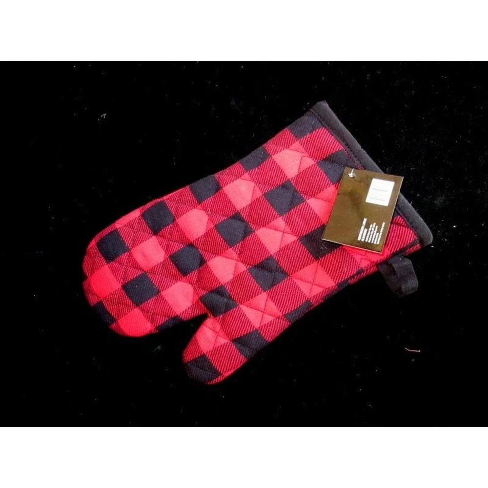 Robert Stanley Northwood Lodge Christmas Oven Mitt Black/Red Buffalo Check Plaid
